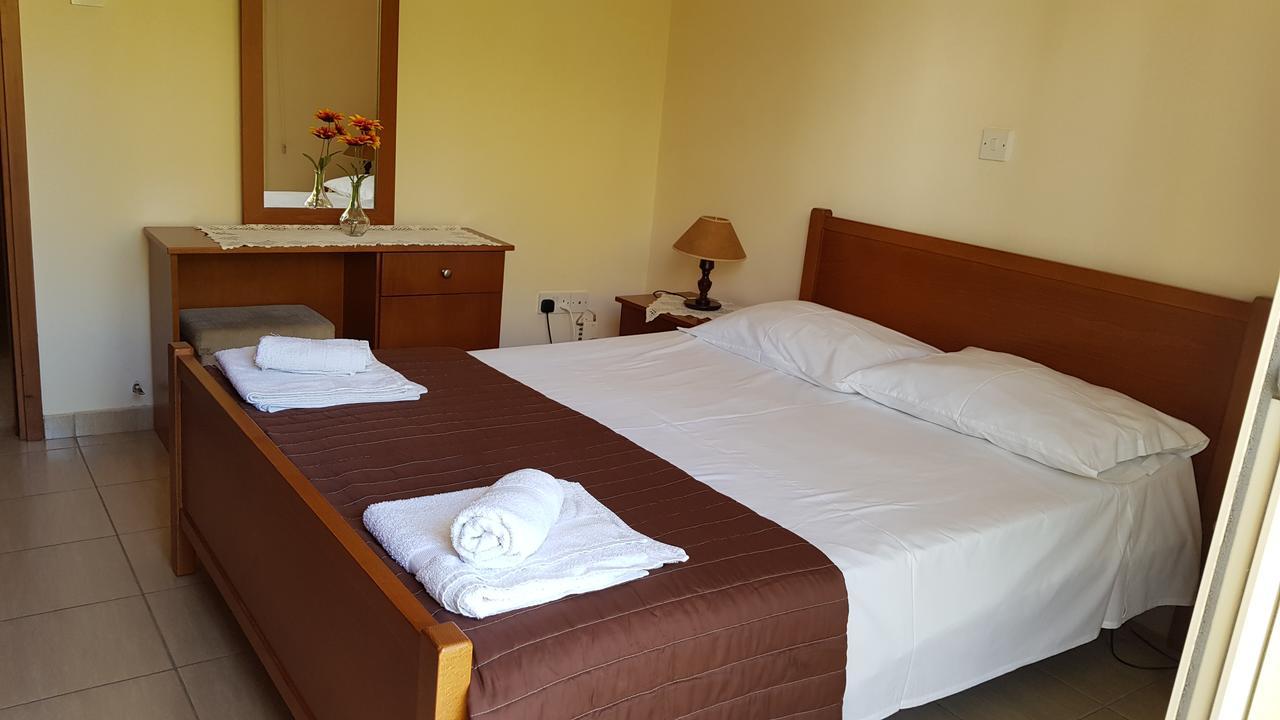 Lazaros Pissouri Apartments ภายนอก รูปภาพ