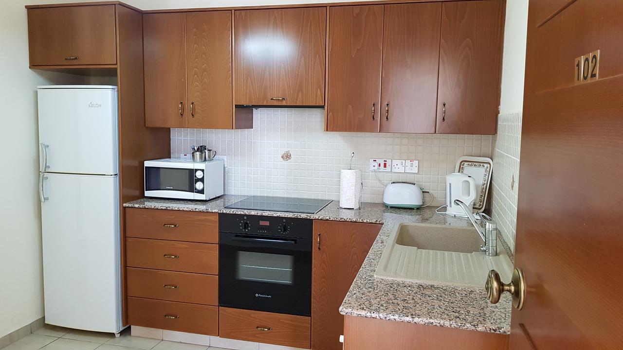 Lazaros Pissouri Apartments ภายนอก รูปภาพ